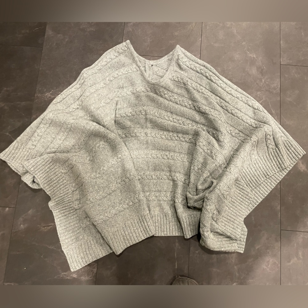 Kenar knit Poncho